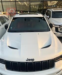 جیپ گراند شیرۆکی